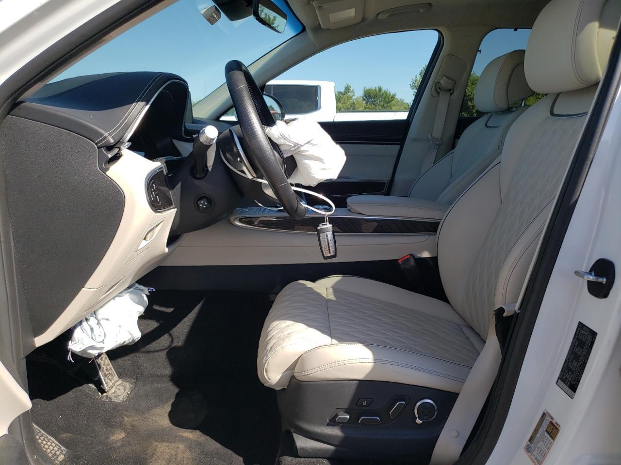 2024 GENESIS GV70