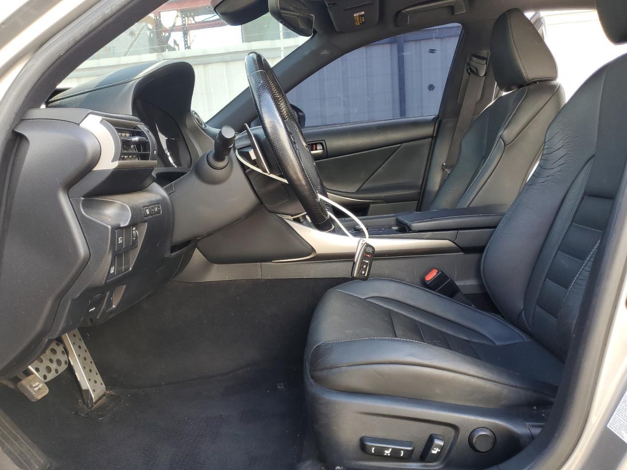 2017 LEXUS IS 200t