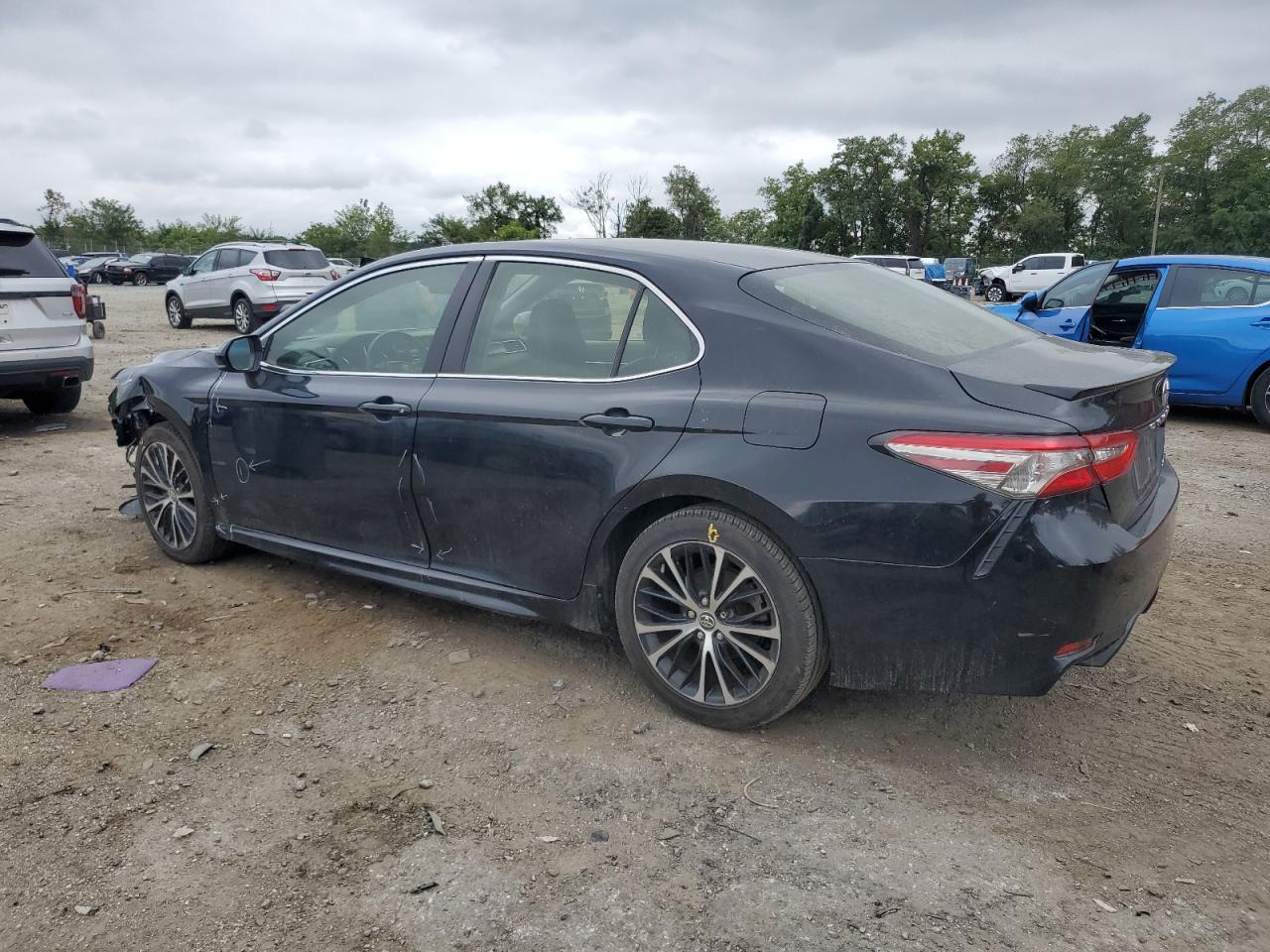 2018 TOYOTA CAMRY