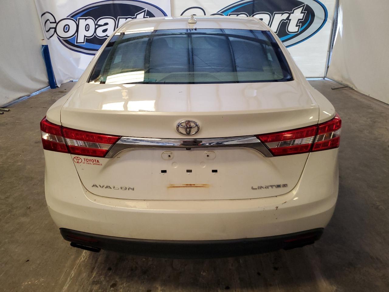 2014 TOYOTA Avalon