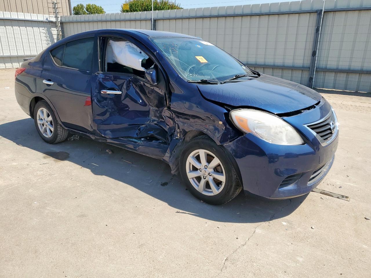2014 NISSAN VERSA
