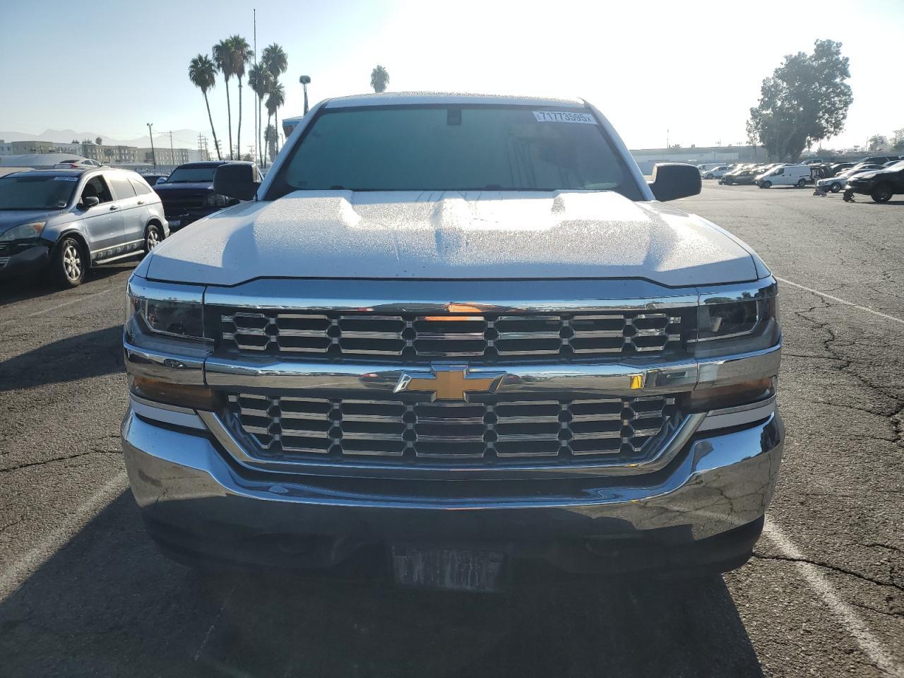 2018 CHEVROLET Silverado