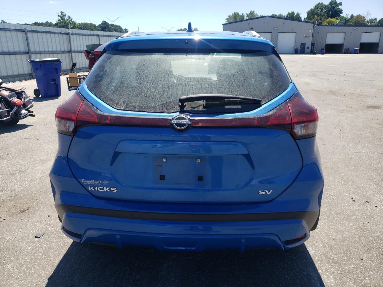 2022 NISSAN KICKS