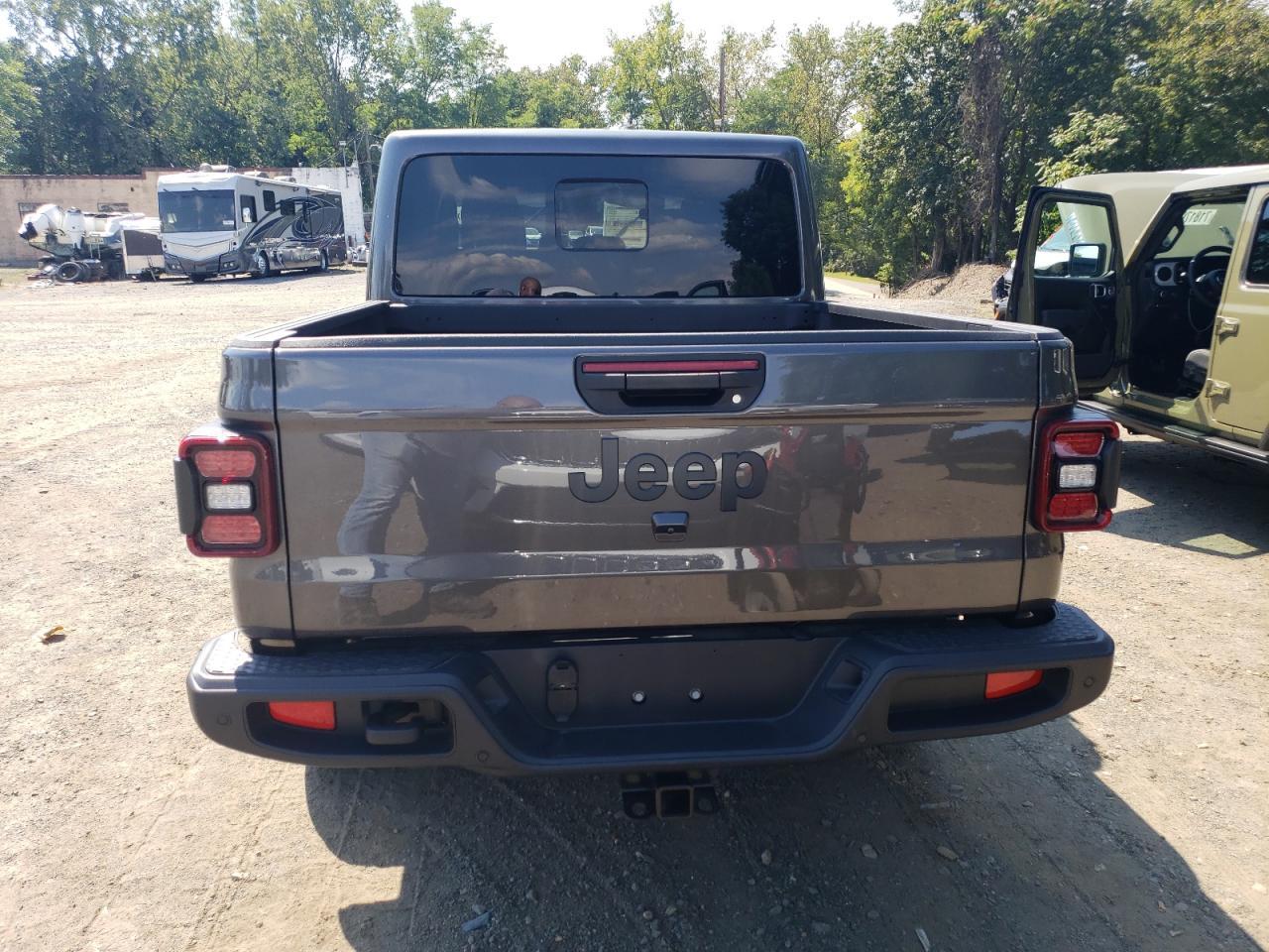 2025 JEEP Gladiator