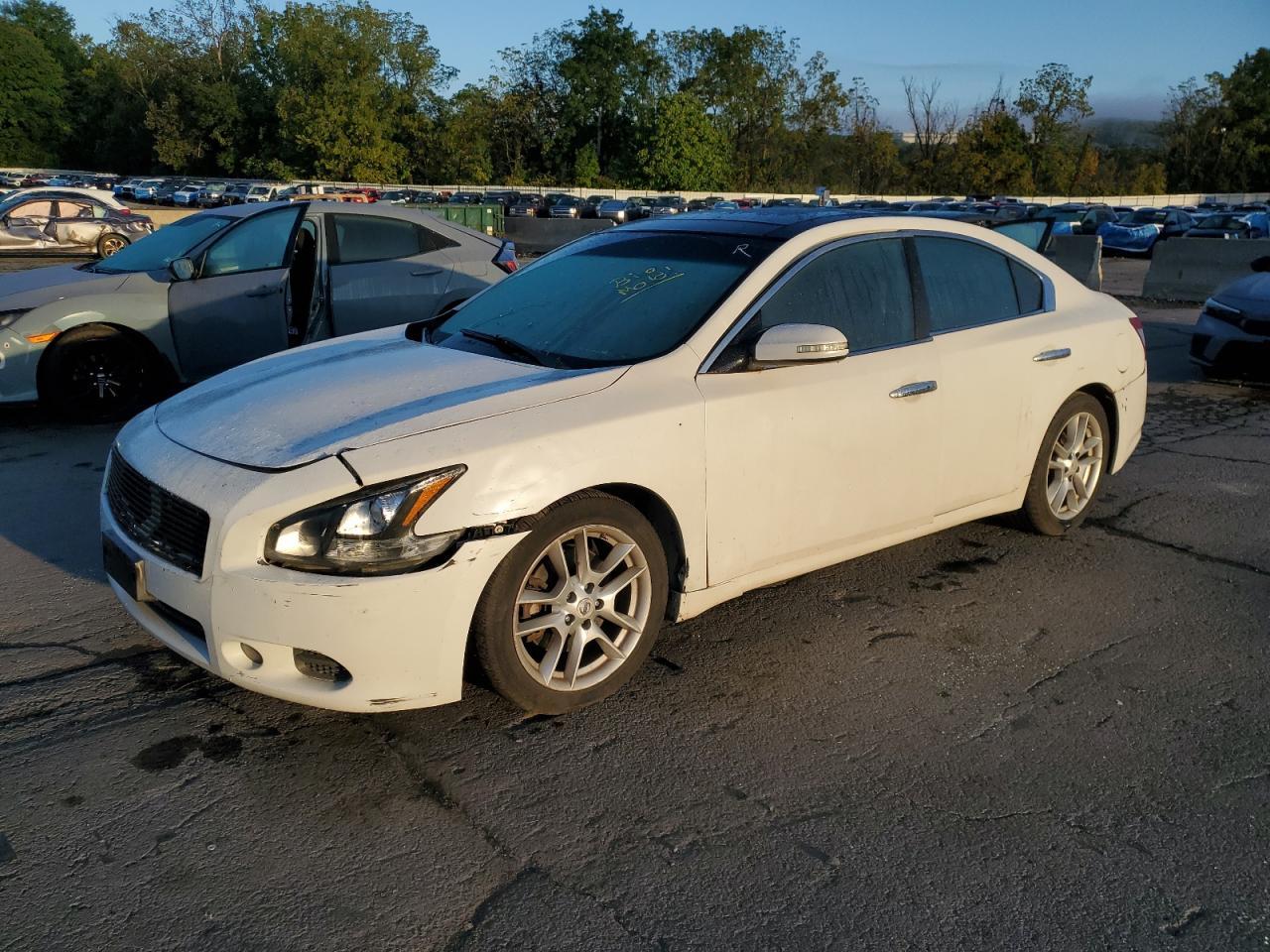 2011 NISSAN Maxima