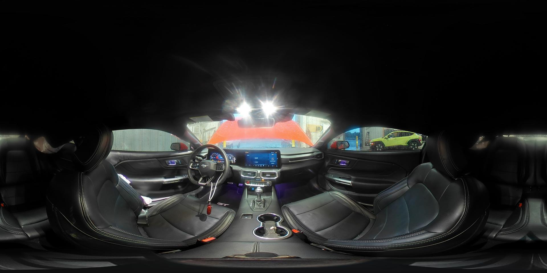 2025 FORD MUSTANG
