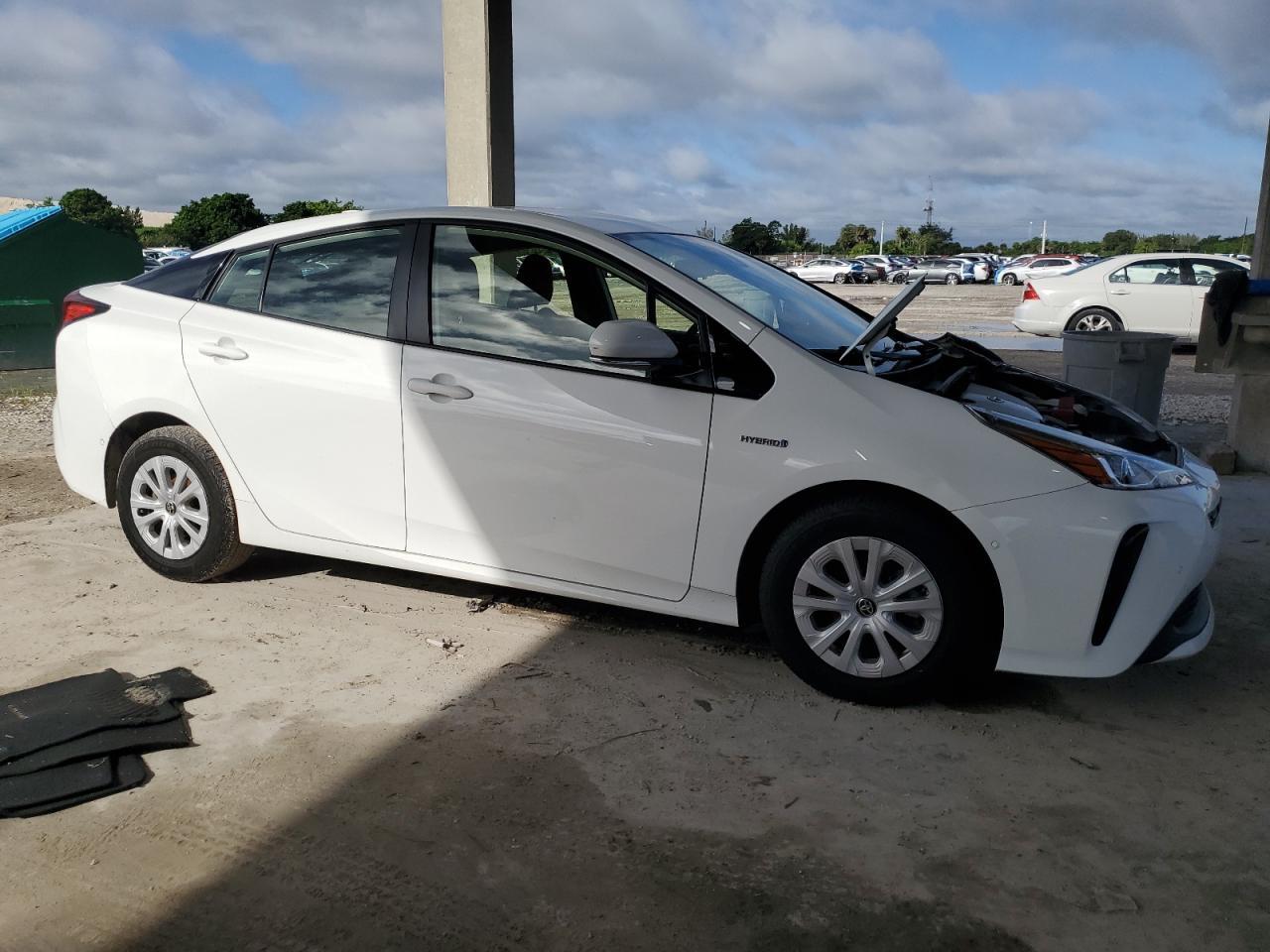 2020 TOYOTA PRIUS