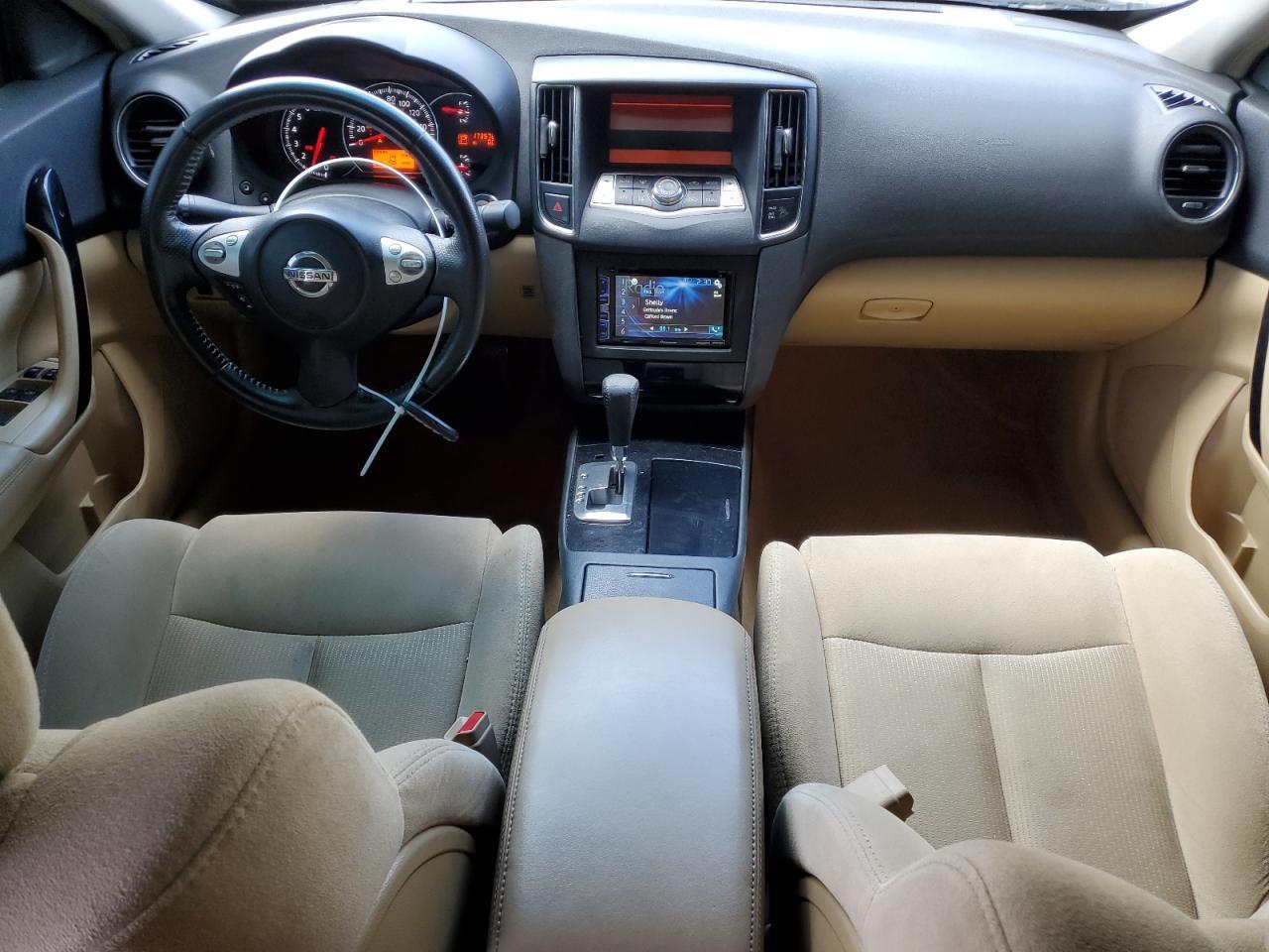 2011 NISSAN Maxima