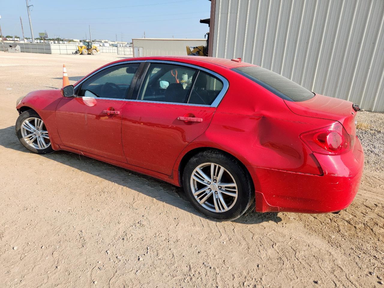 2011 INFINITI G37