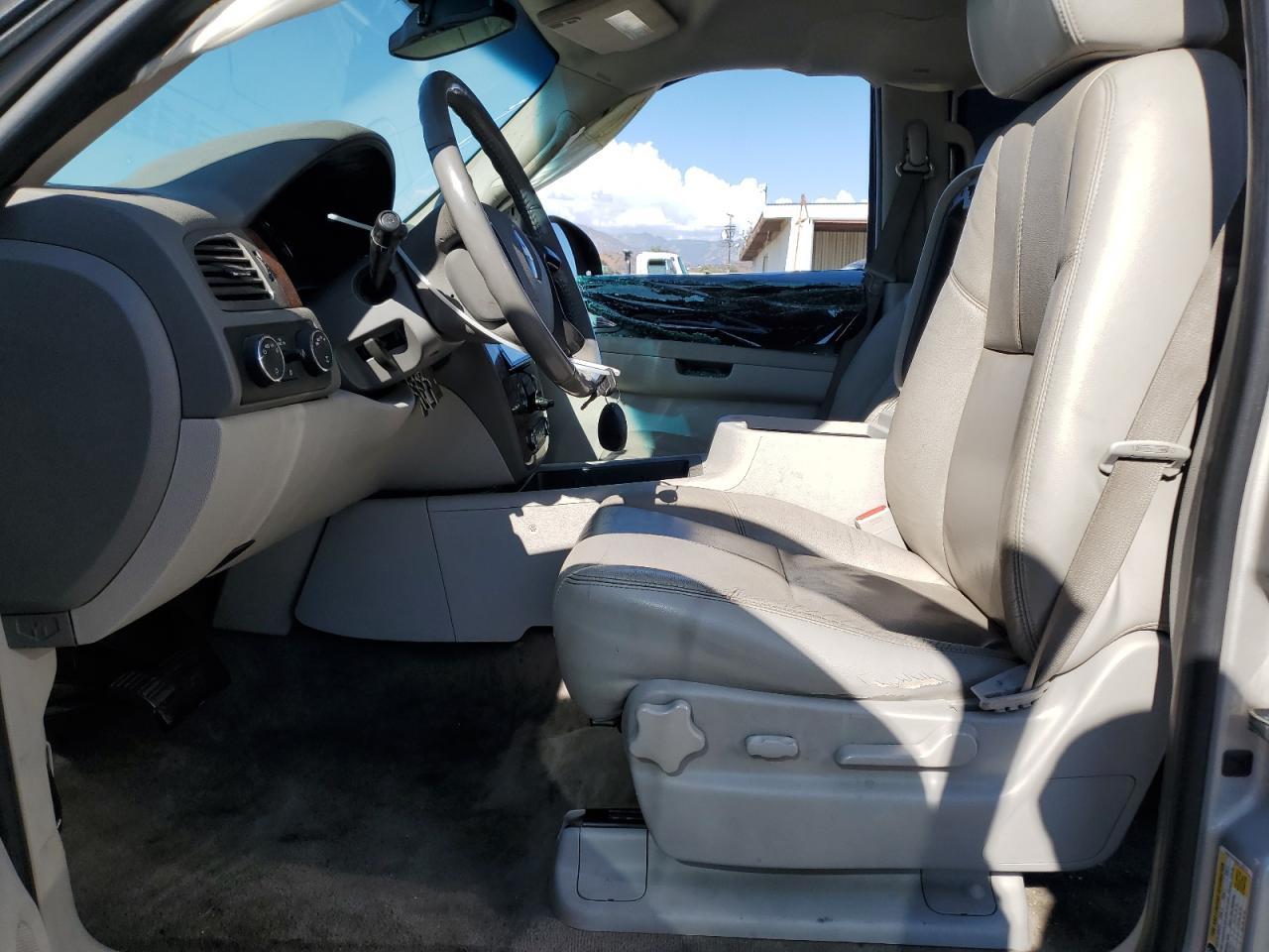 2009 CHEVROLET Suburban