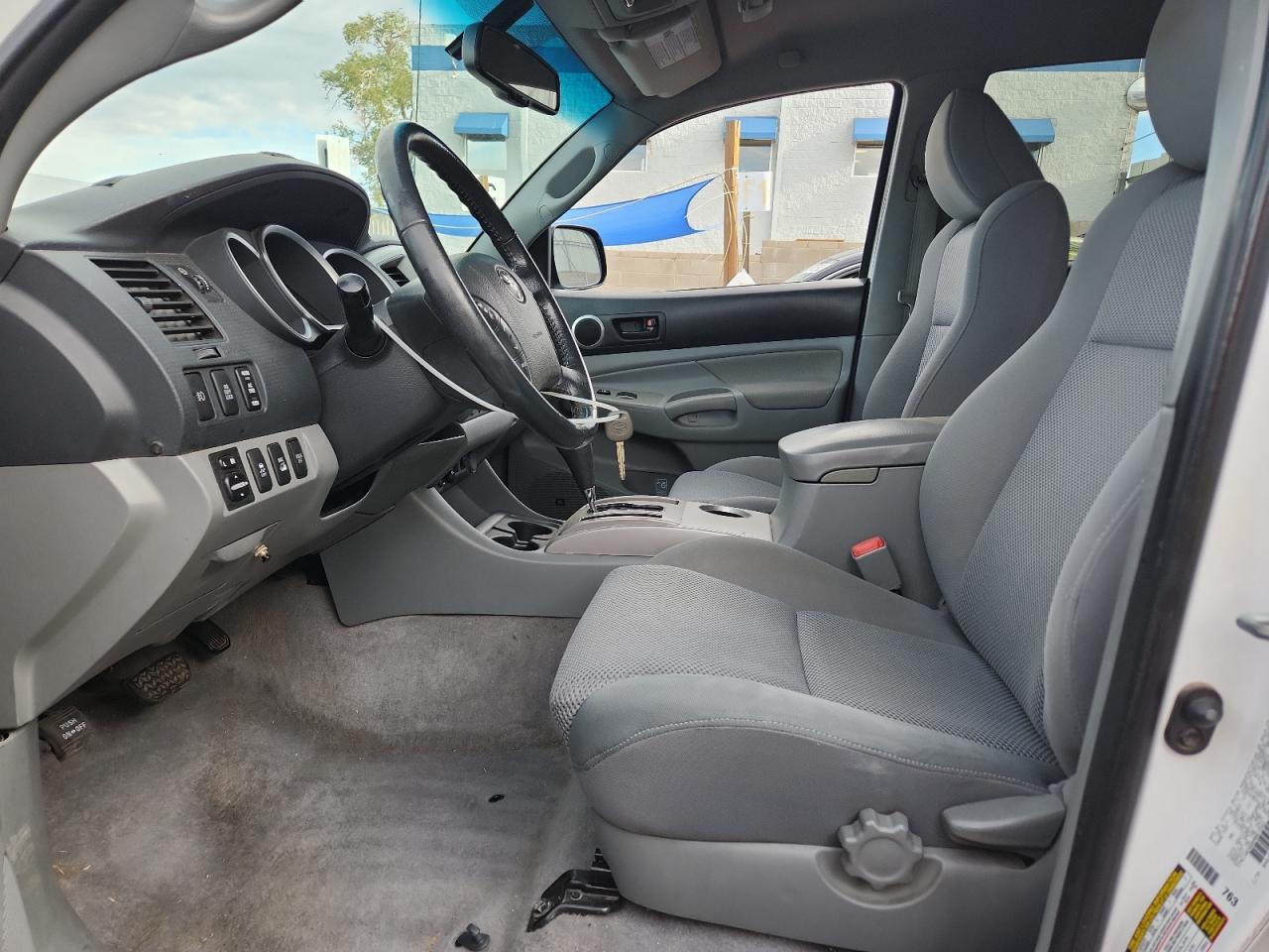 2011 TOYOTA TACOMA