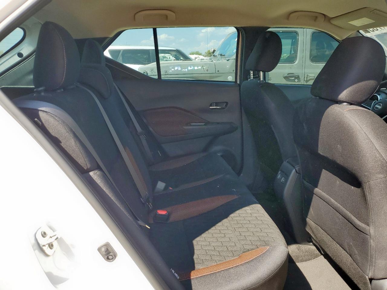 2023 NISSAN KICKS