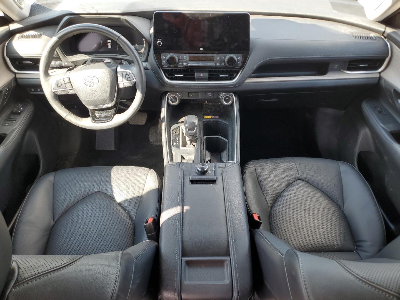2024 TOYOTA HIGHLANDER