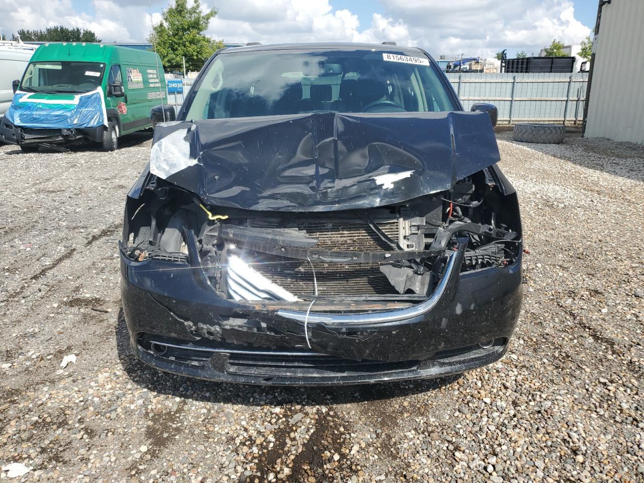 2014 CHRYSLER Town & Country