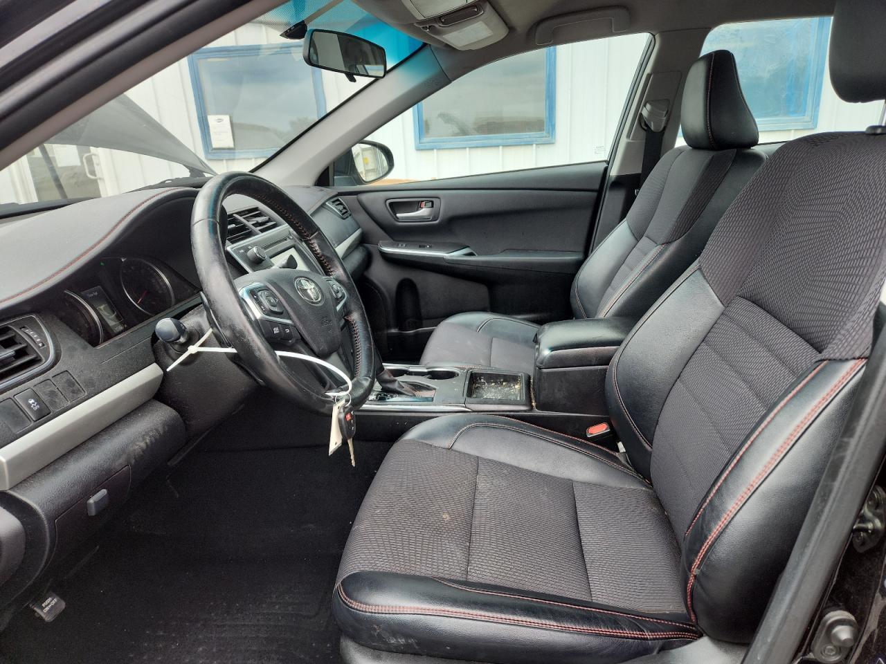 2016 TOYOTA CAMRY