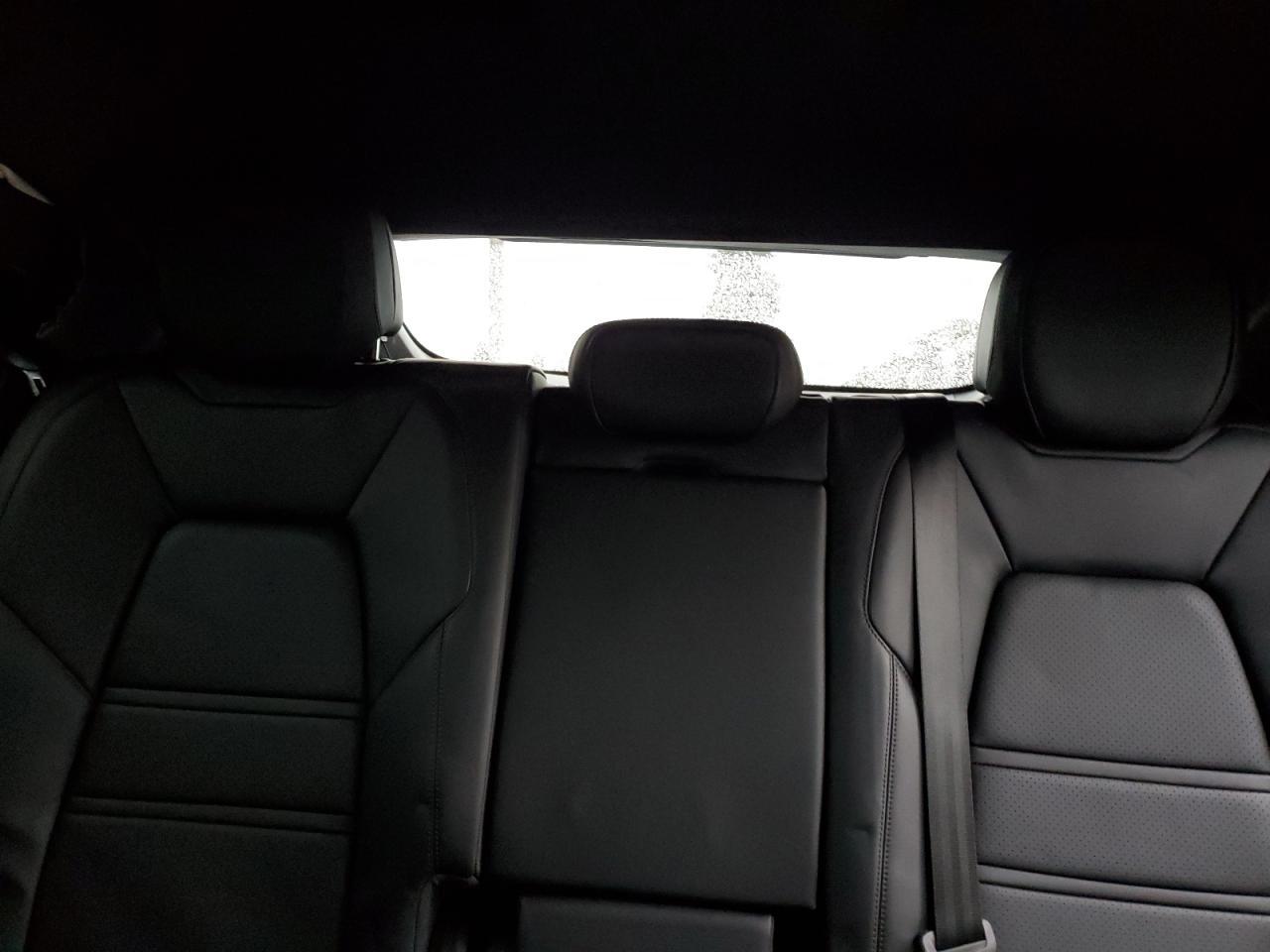 2025 PORSCHE CAYENNE