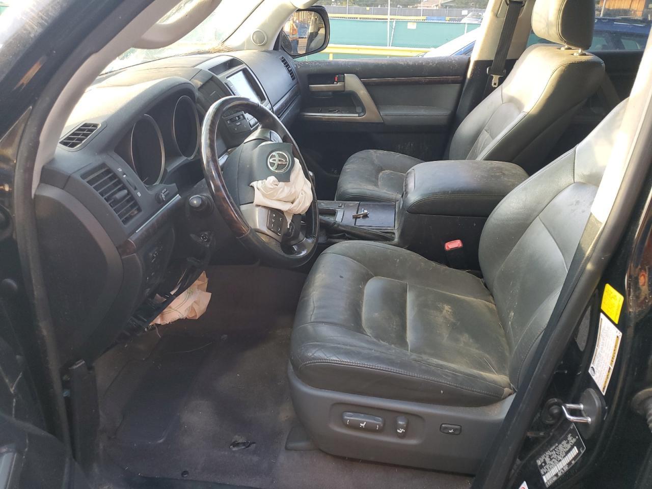 2011 TOYOTA LAND CRUISER
