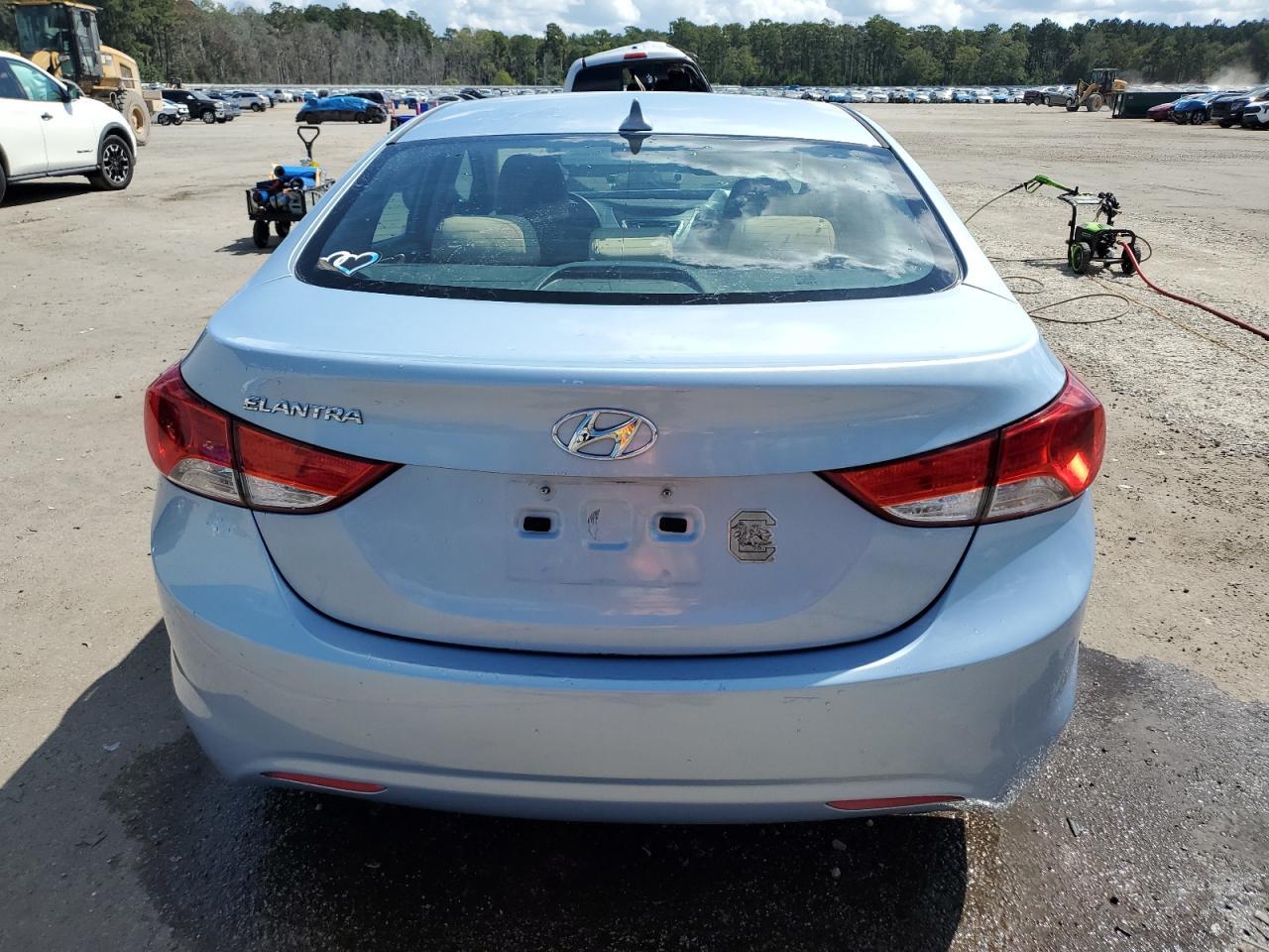 2012 HYUNDAI ELANTRA