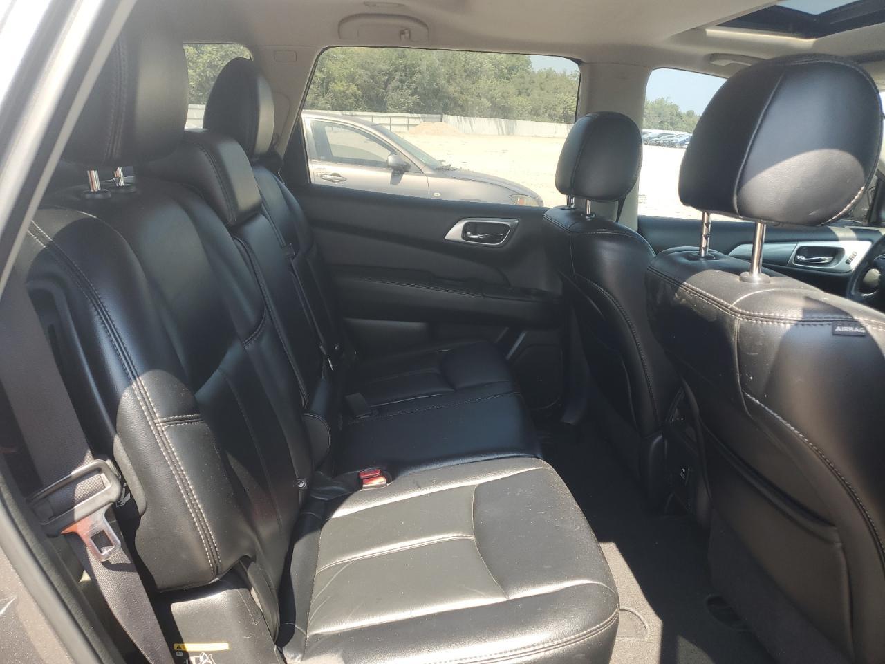 2017 NISSAN PATHFINDER