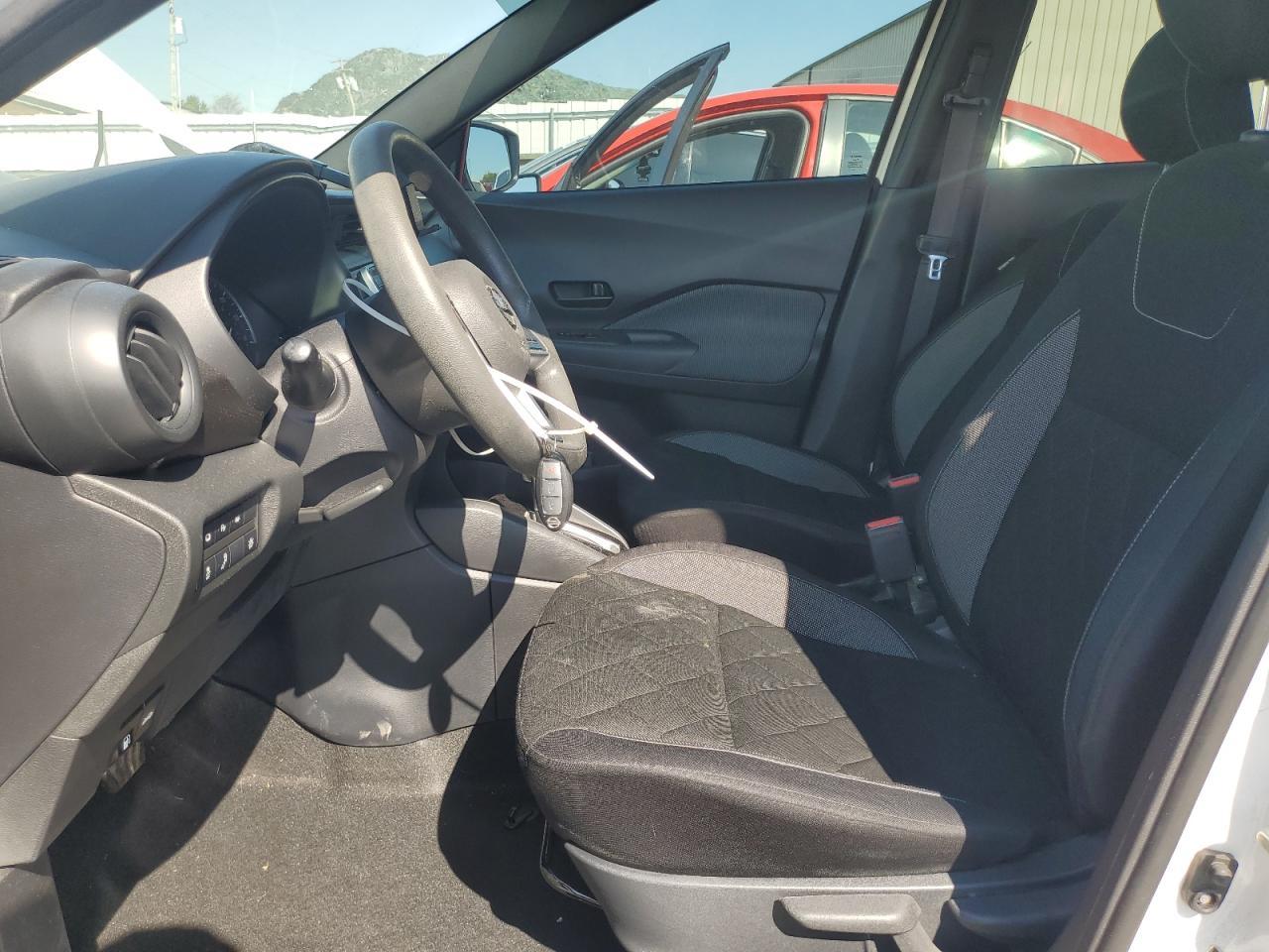 2020 NISSAN KICKS