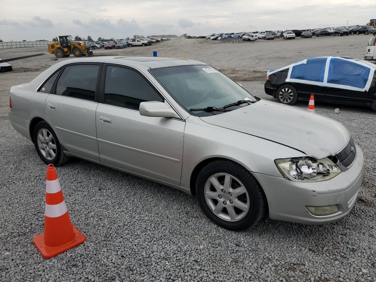 2002 TOYOTA Avalon