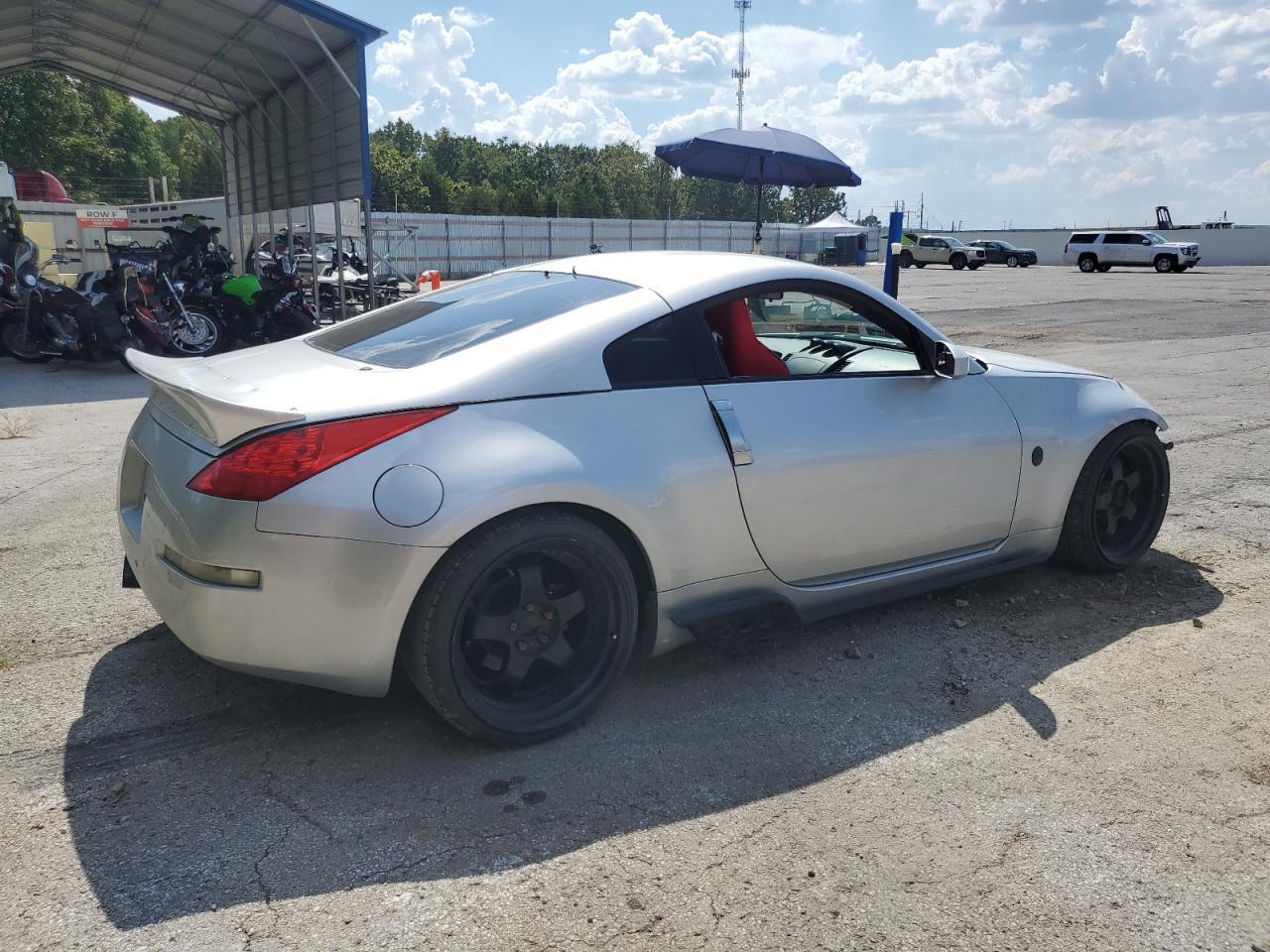 2006 NISSAN Z