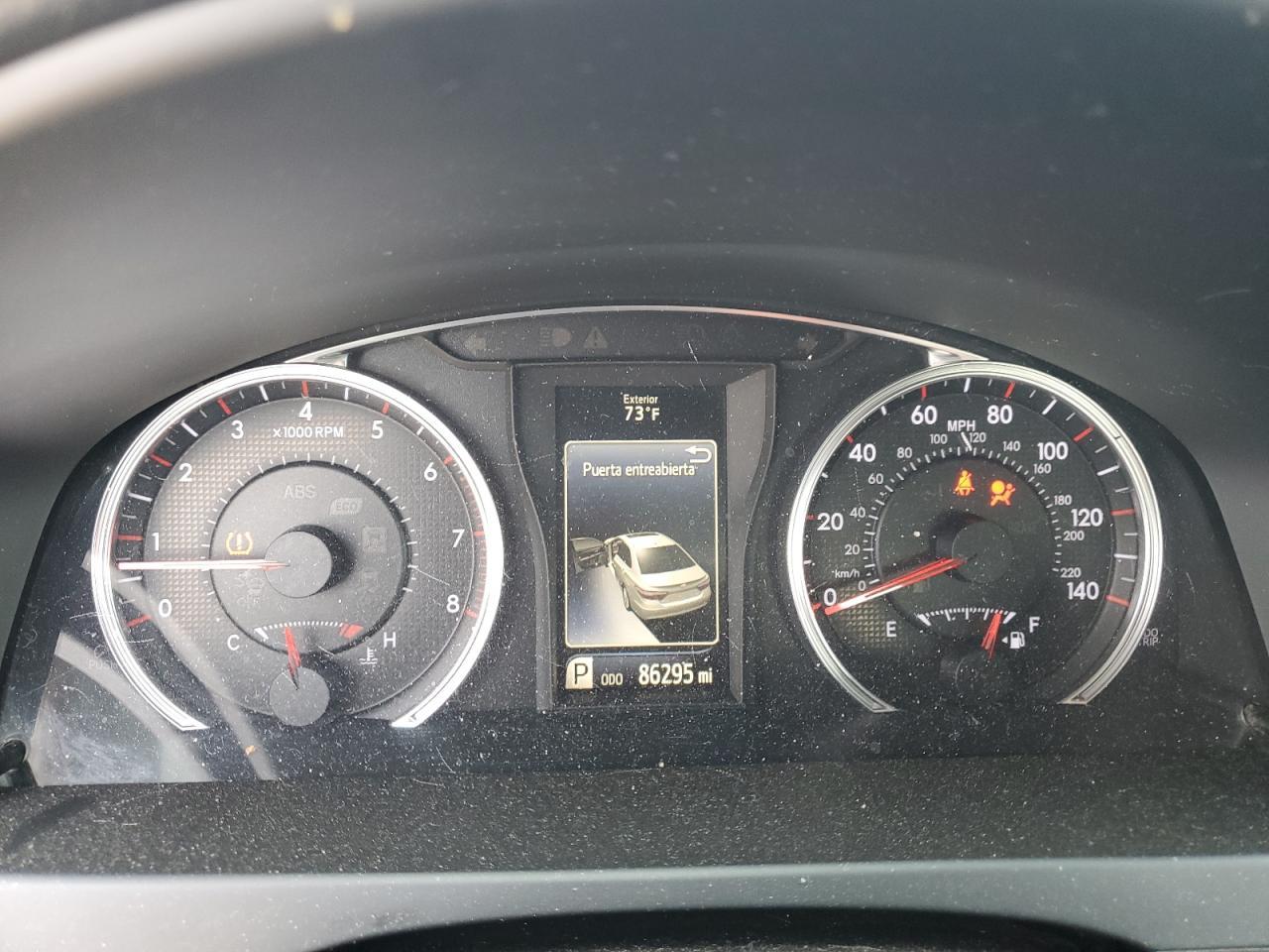 2016 TOYOTA CAMRY