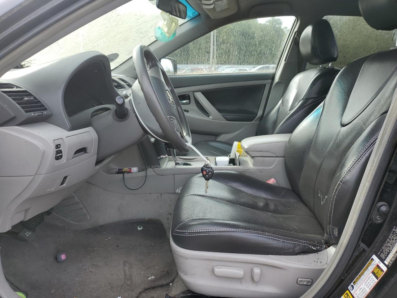 2011 TOYOTA CAMRY