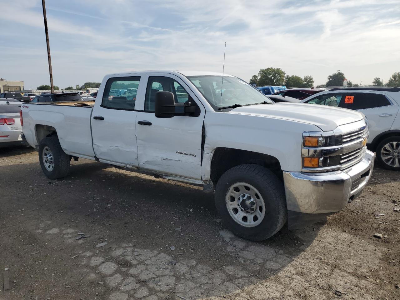 2018 CHEVROLET Silverado