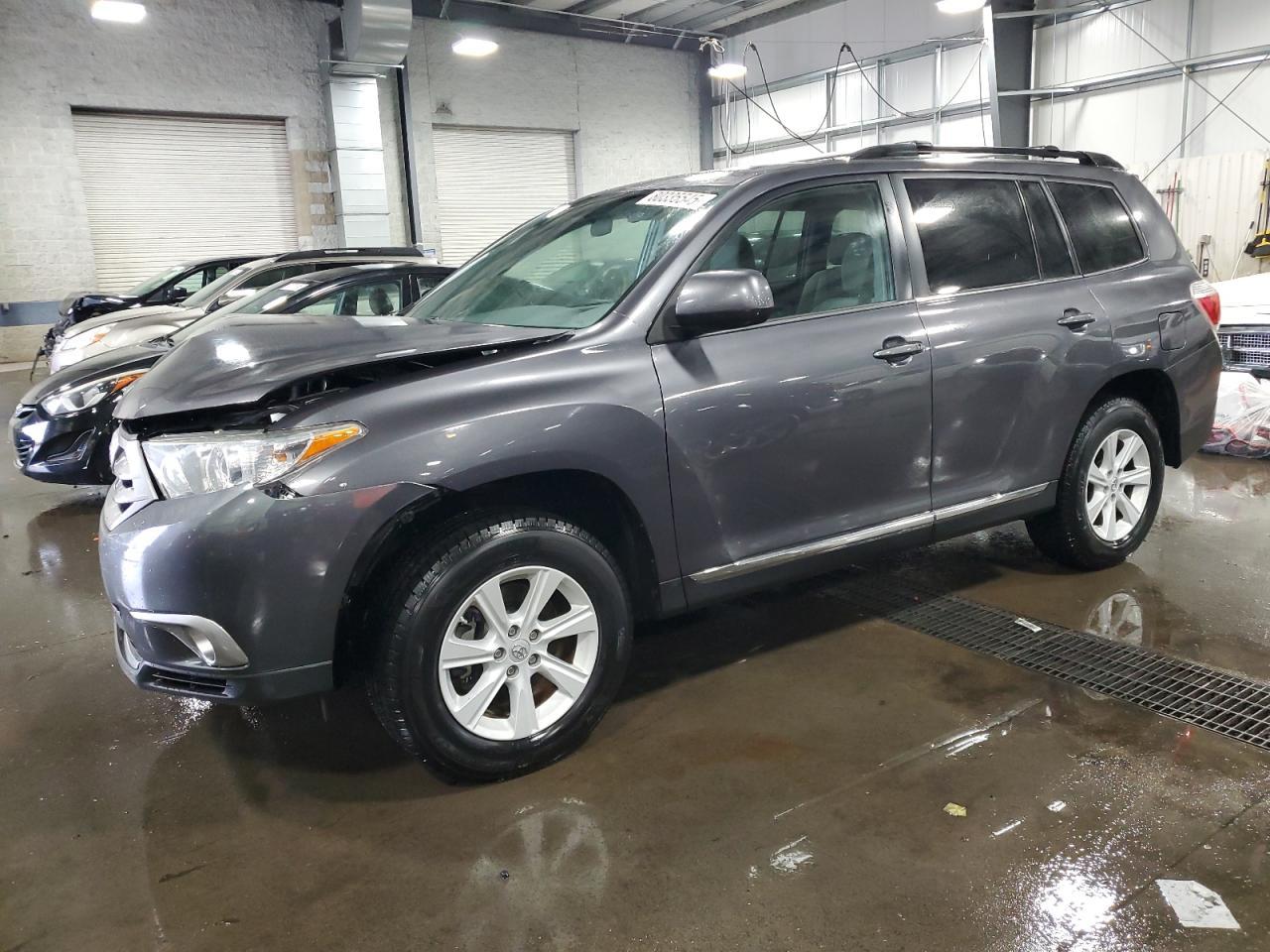 2013 TOYOTA HIGHLANDER
