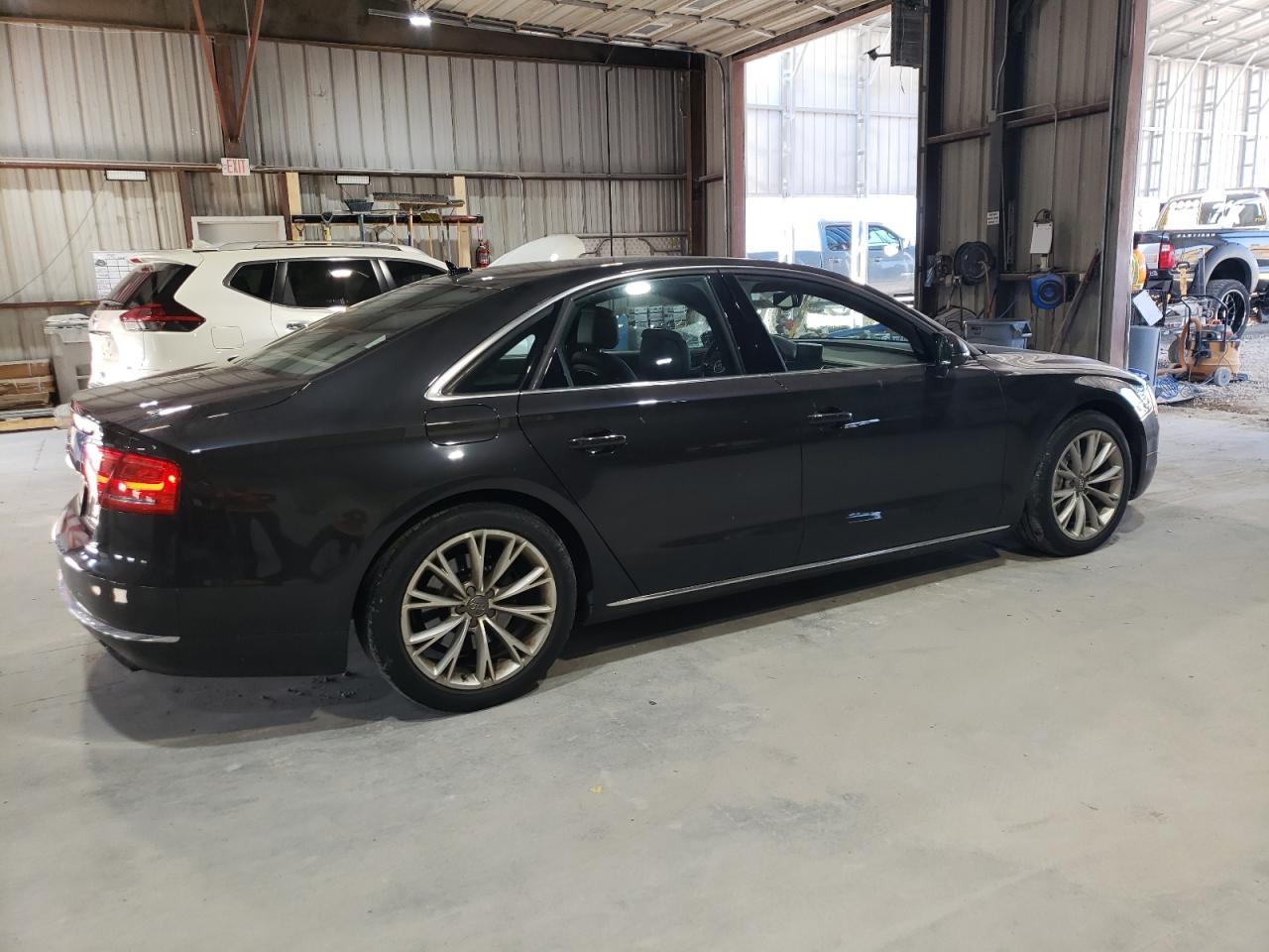 2013 AUDI A8