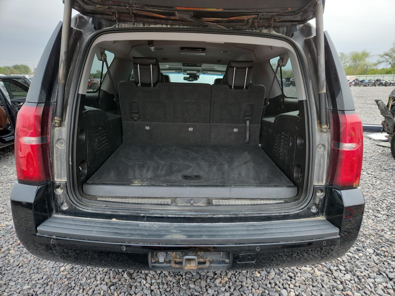2016 CHEVROLET Suburban