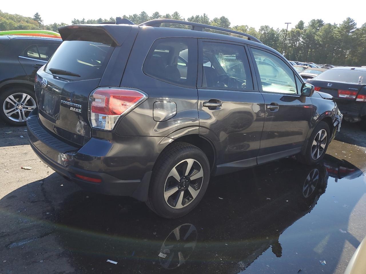 2017 SUBARU FORESTER