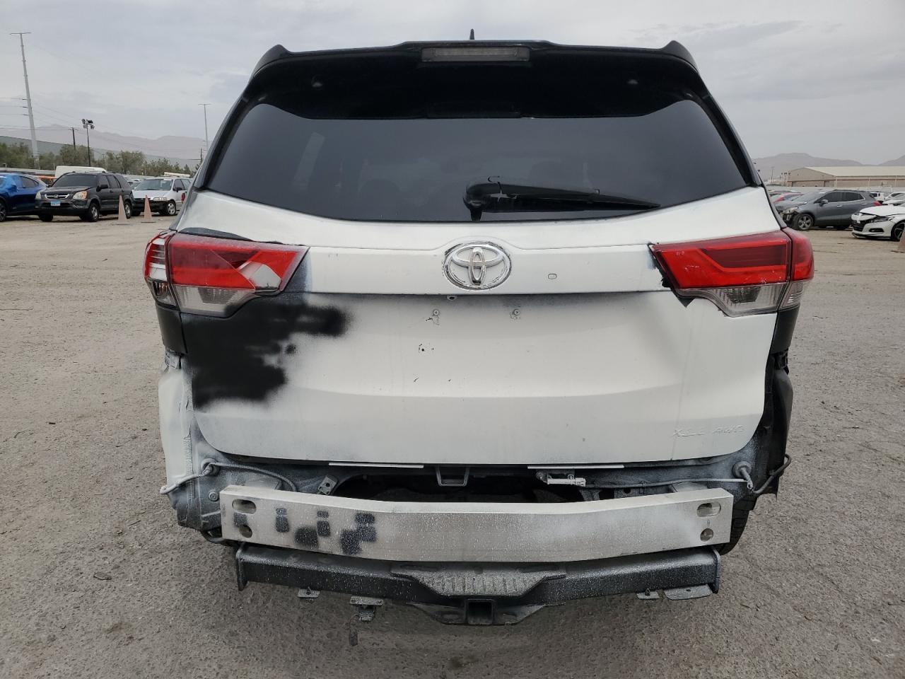 2018 TOYOTA HIGHLANDER