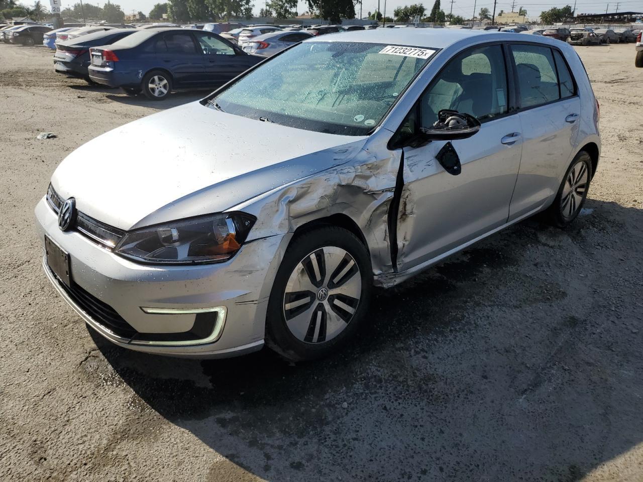 2016 VOLKSWAGEN e-Golf