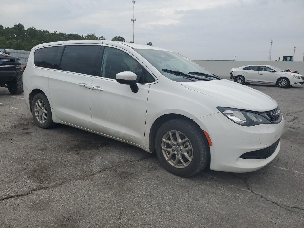 2023 CHRYSLER Voyager