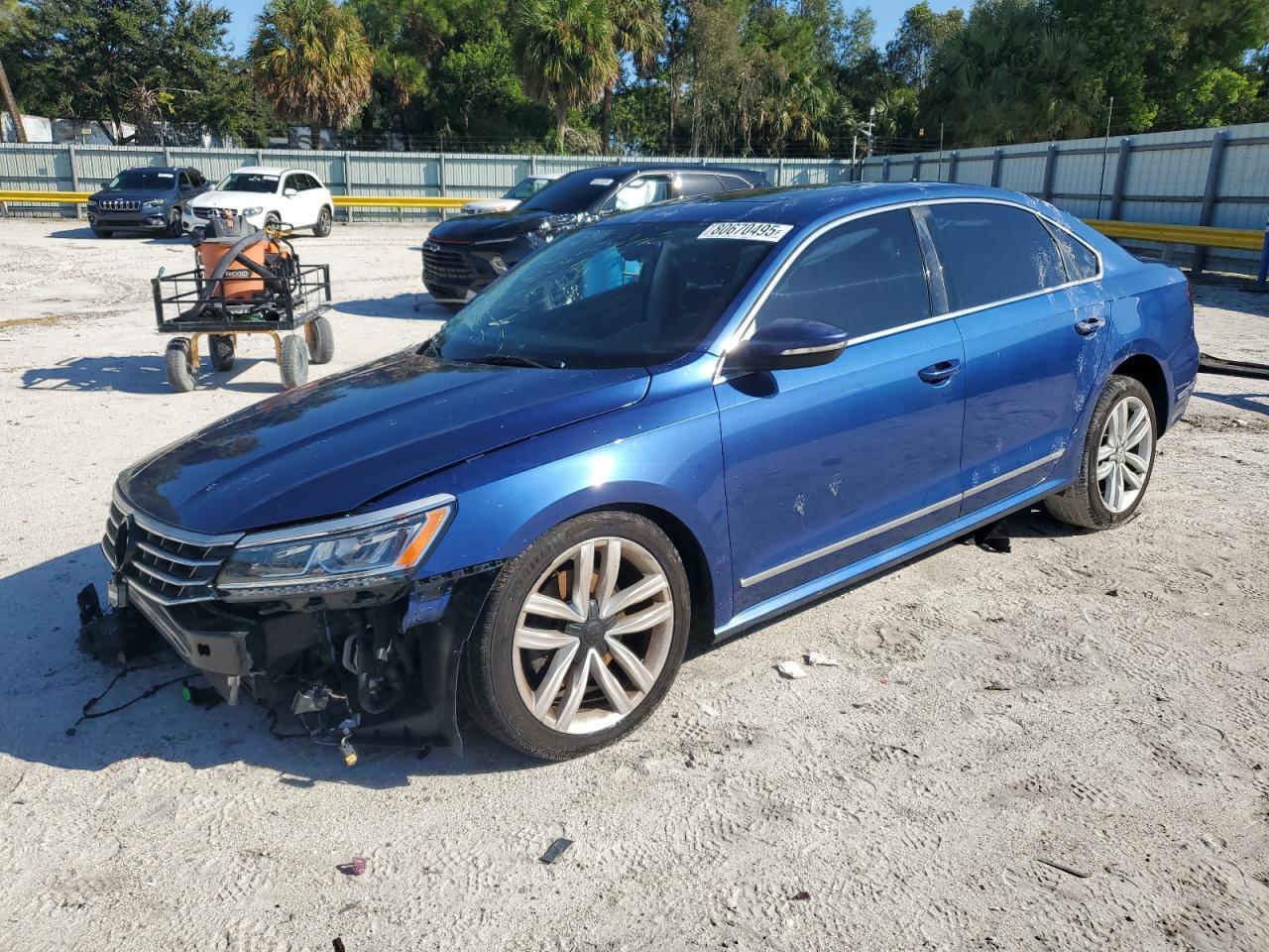 2017 VOLKSWAGEN Passat