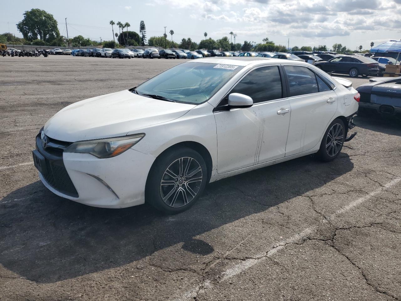 2016 TOYOTA CAMRY