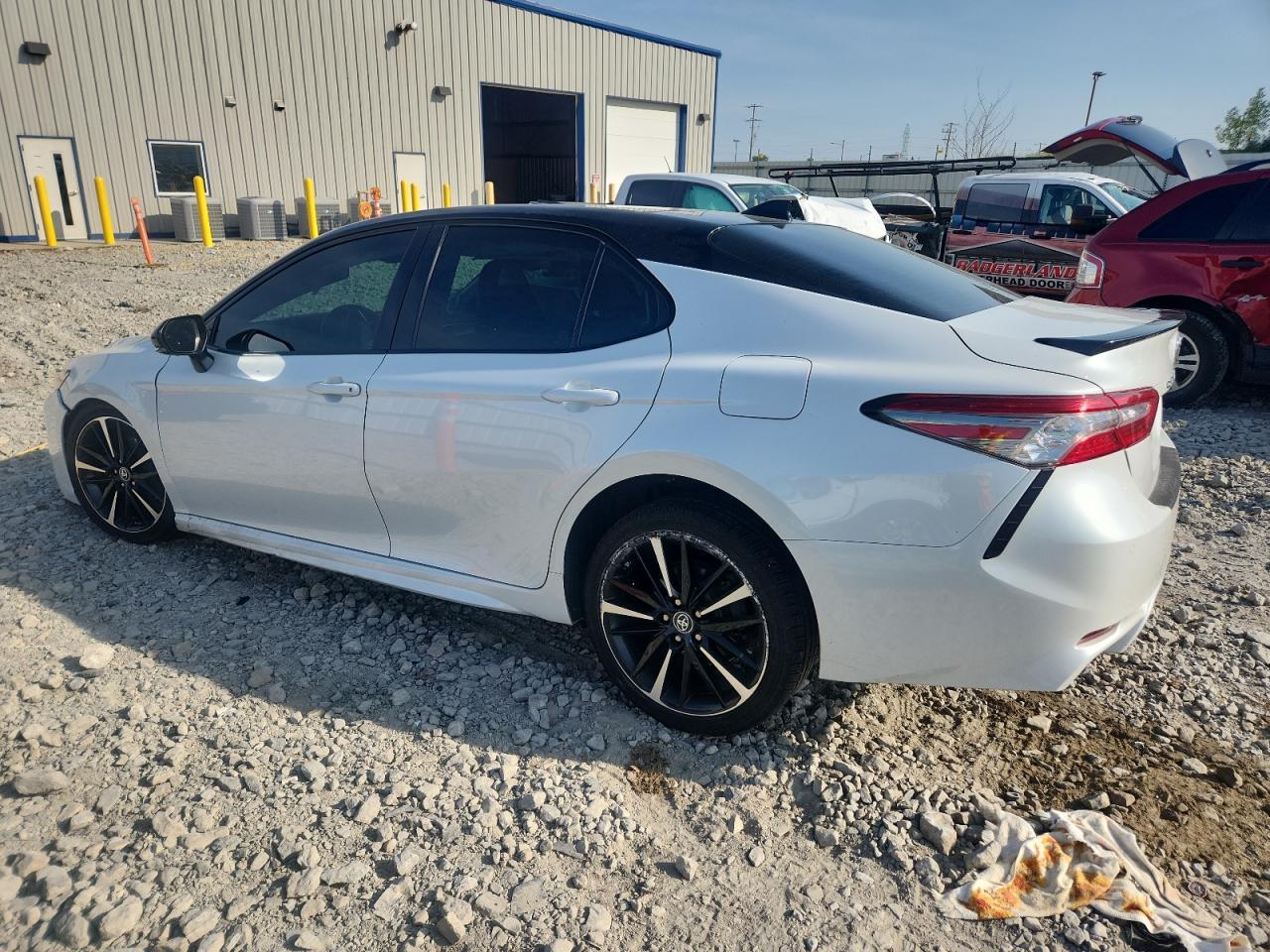2018 TOYOTA CAMRY