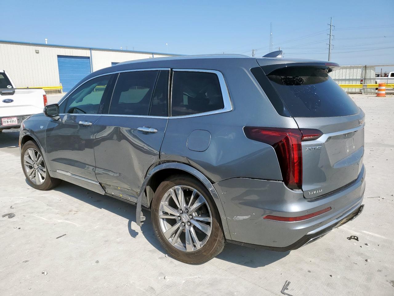 2022 CADILLAC XT6