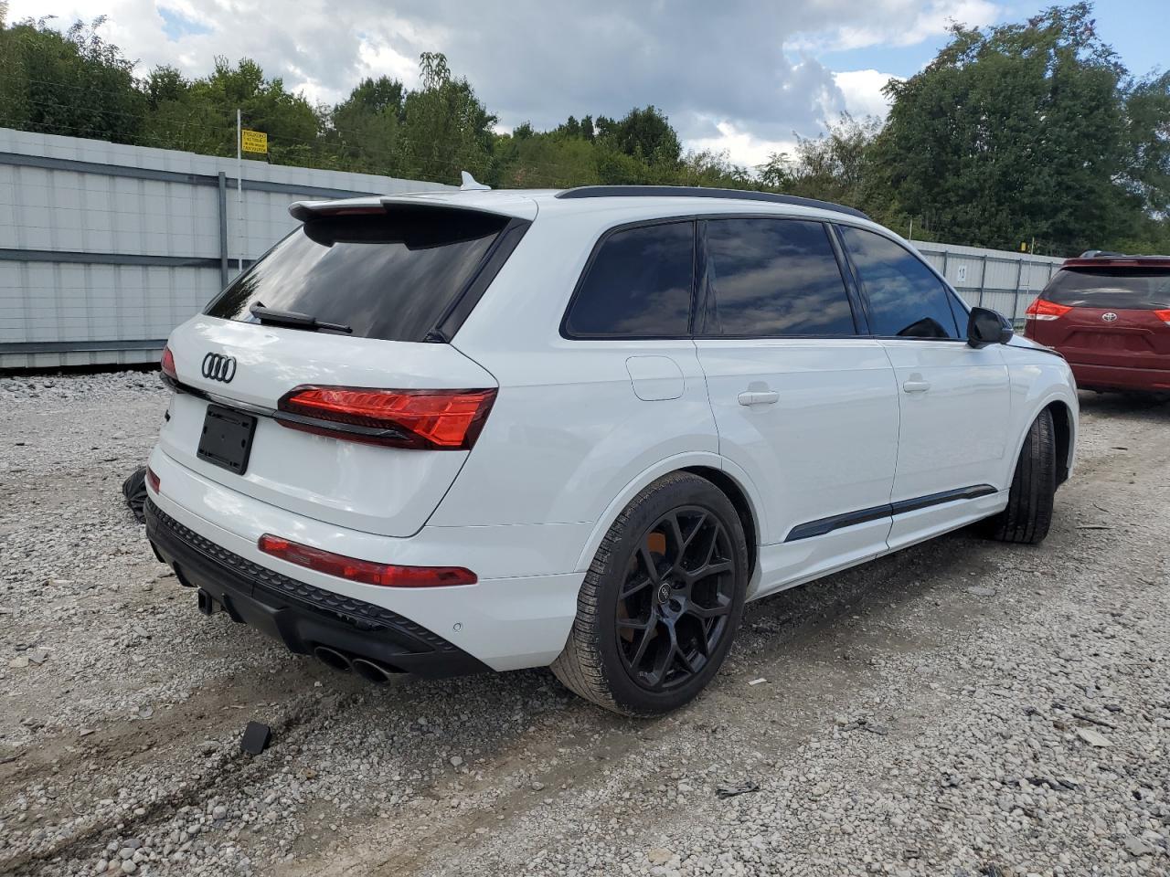 2025 AUDI SQ7