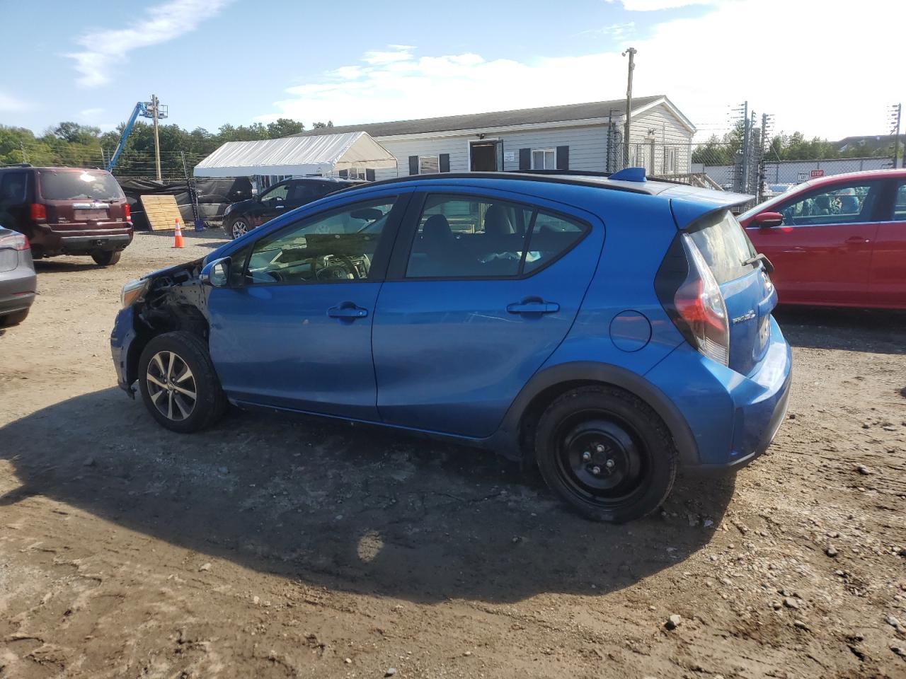 2018 TOYOTA Prius c