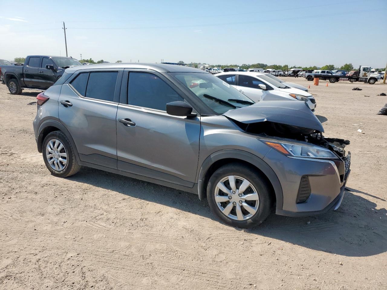 2023 NISSAN KICKS