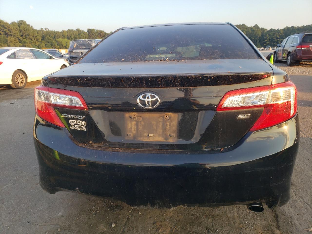 2014 TOYOTA CAMRY