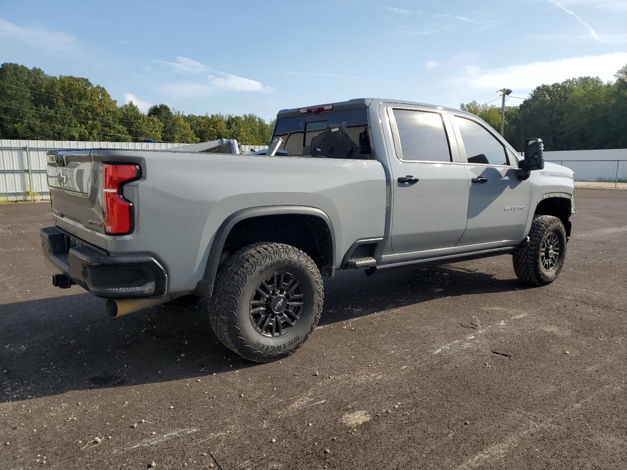 2025 CHEVROLET Silverado