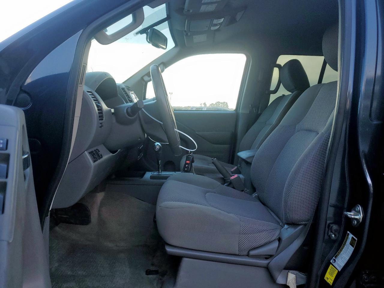 2017 NISSAN Frontier