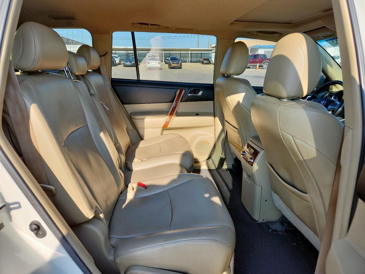 2013 TOYOTA HIGHLANDER