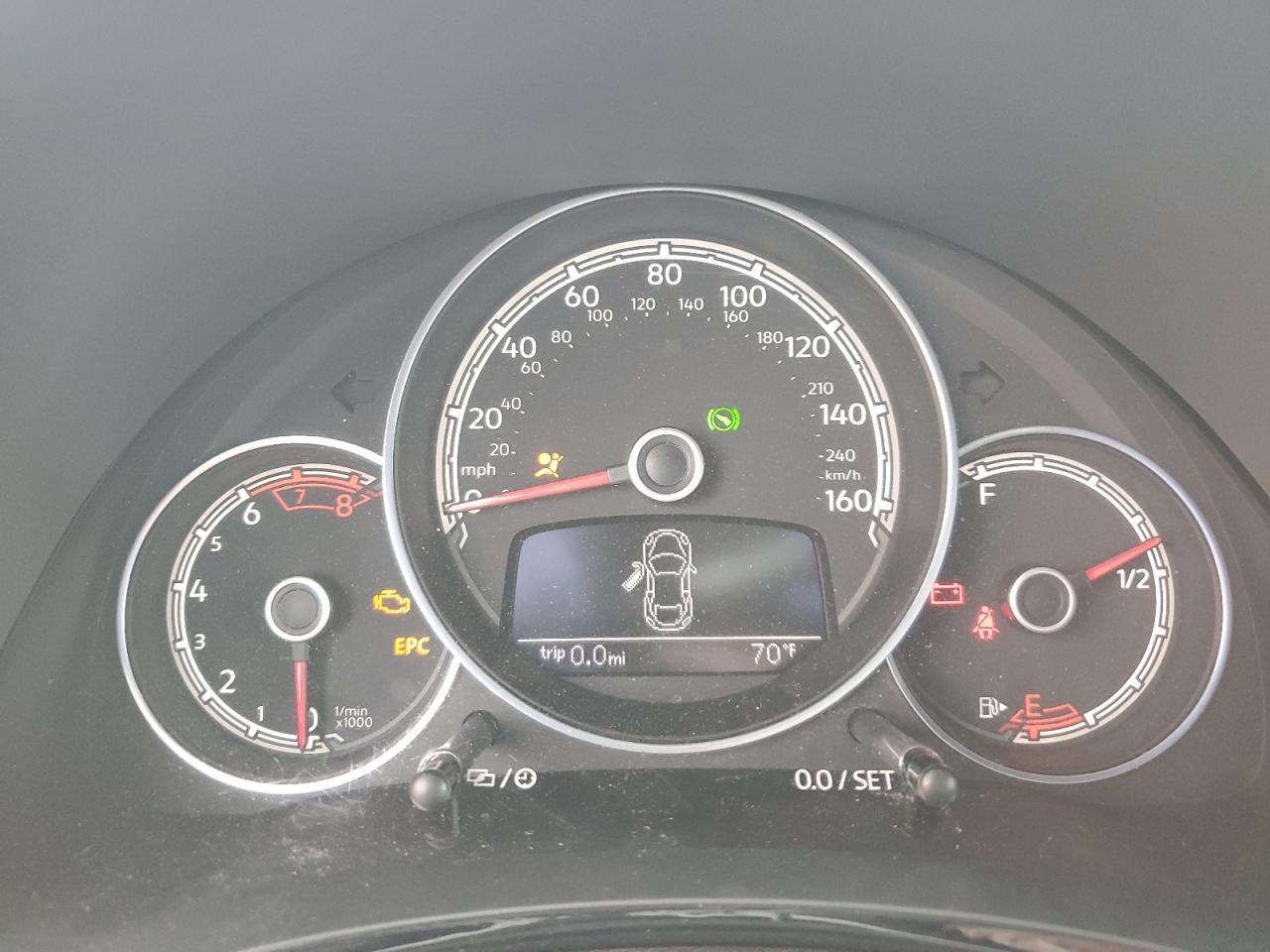 2019 VOLKSWAGEN Beetle