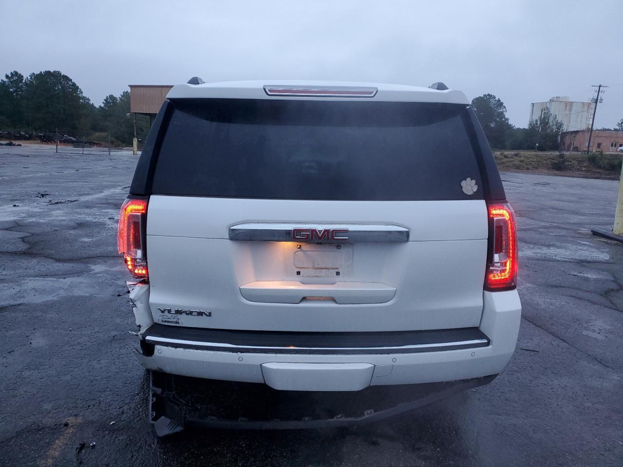 2017 GMC Yukon