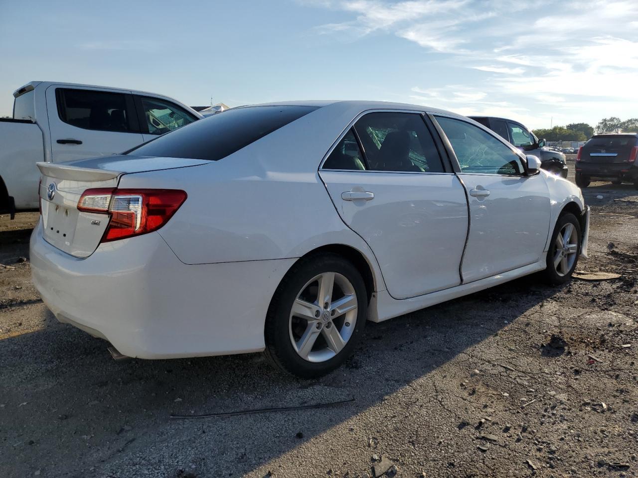 2012 TOYOTA CAMRY
